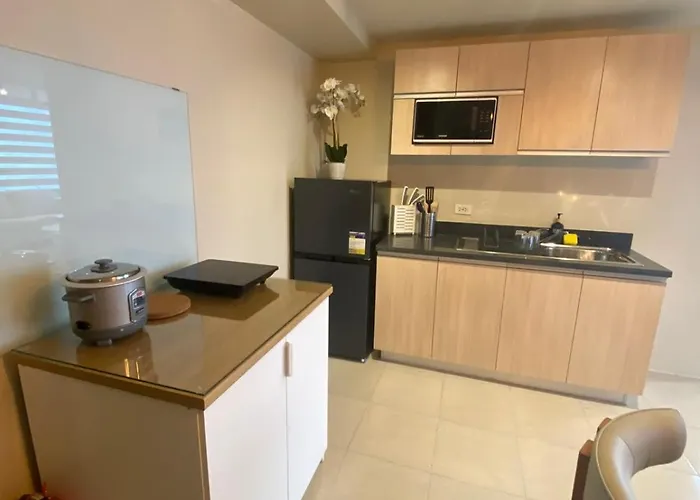 Edsa Heights Penthouse Unit 3306 Ama Tower Residences Manila