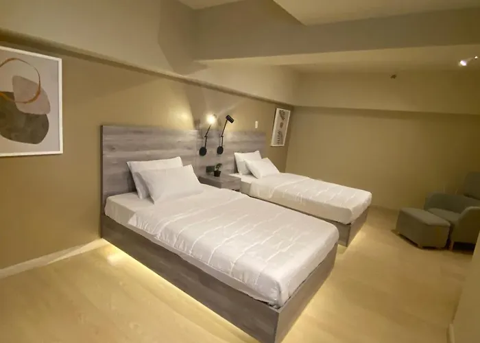 Edsa Heights Penthouse Unit 3306 Ama Tower Residences Aparthotel Manila