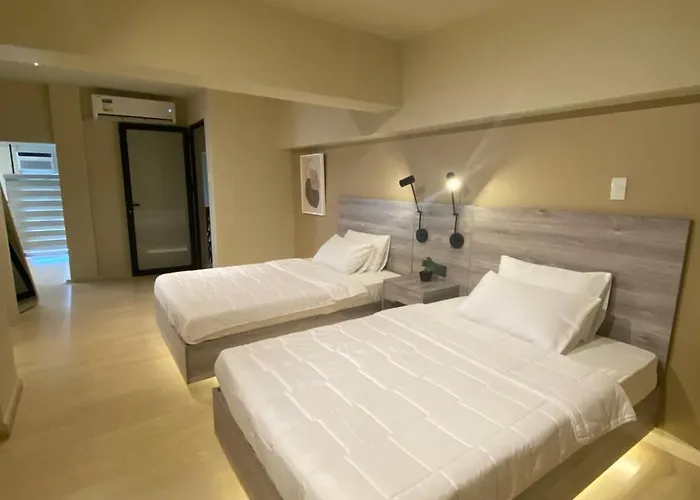 Edsa Heights Penthouse Unit 3306 Ama Tower Residences 4* Manila