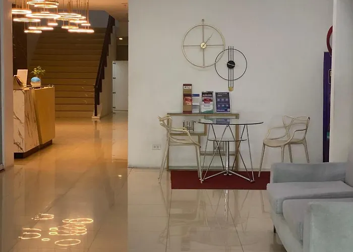 Aparthotel Edsa Heights Penthouse Unit 3306 Ama Tower Residences Manila