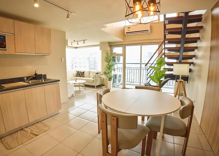 Edsa Heights Penthouse Unit 3306 Ama Tower Residences 4* Manila