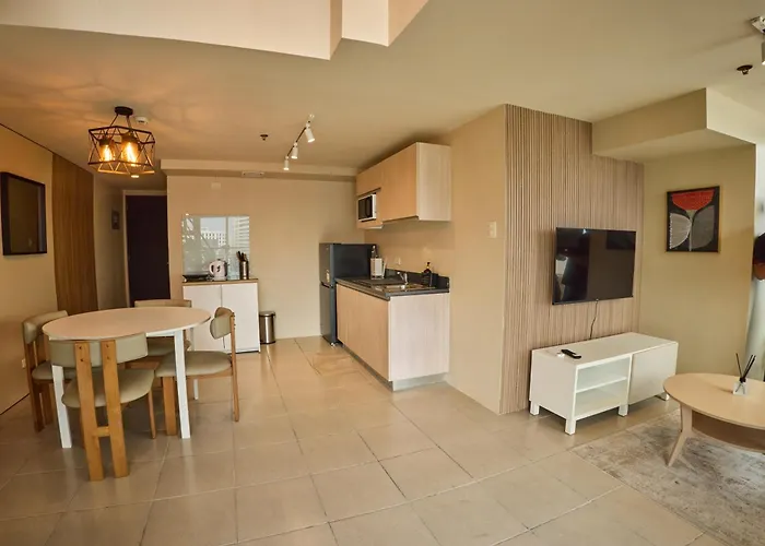 Edsa Heights Penthouse Unit 3306 Ama Tower Residences 4*