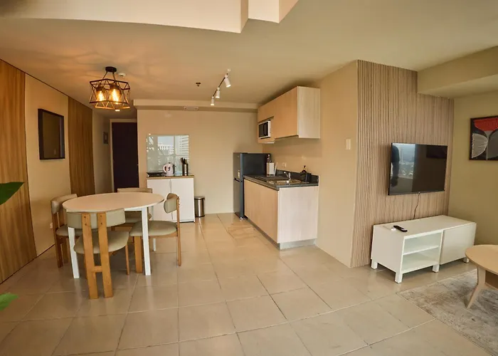 Aparthotel Edsa Heights Penthouse Unit 3306 Ama Tower Residences 4*