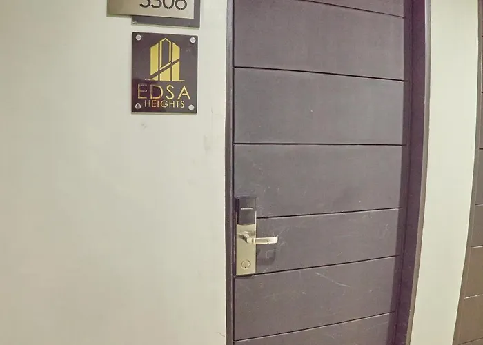 Edsa Heights Penthouse Unit 3306 Ama Tower Residences 4* Manila