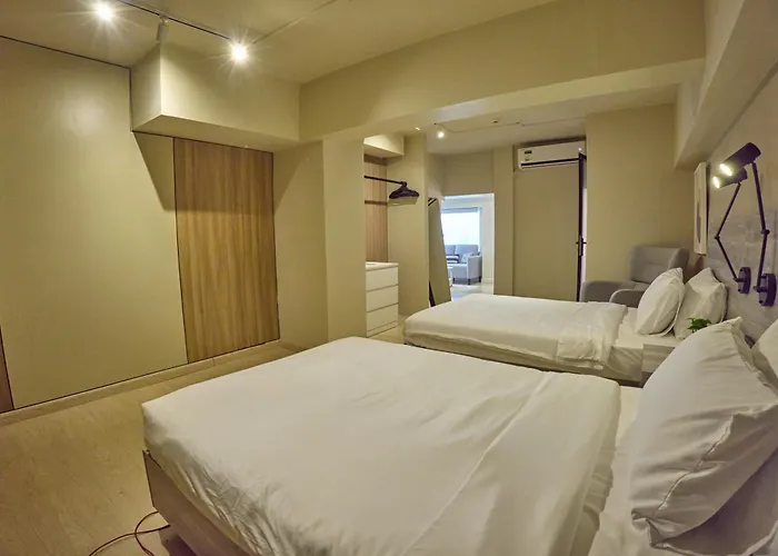 Aparthotel Edsa Heights Penthouse Unit 3306 Ama Tower Residences