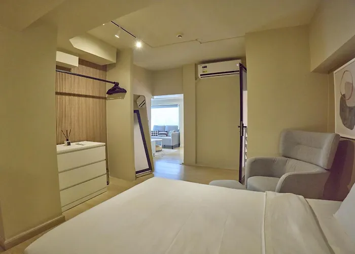 Aparthotel Edsa Heights Penthouse Unit 3306 Ama Tower Residences 4*