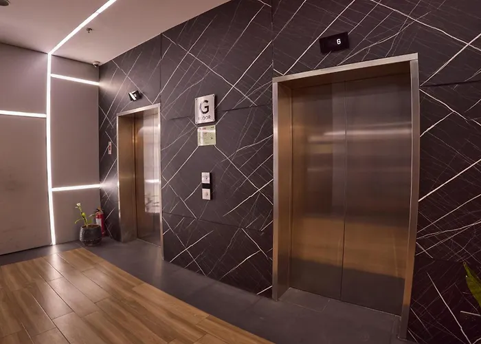 Aparthotel Edsa Heights Penthouse Unit 3306 Ama Tower Residences Manila