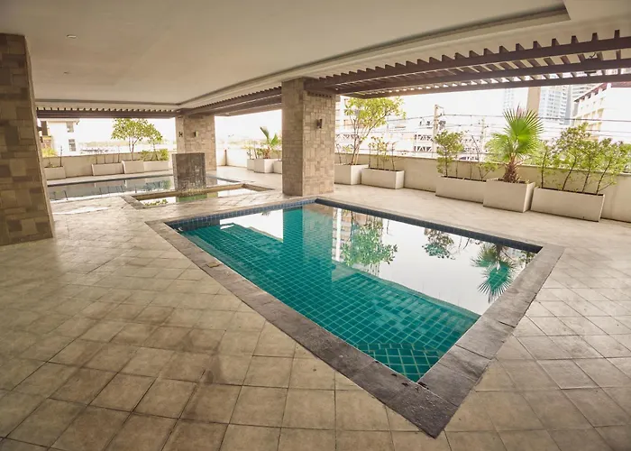 Edsa Heights Penthouse Unit 3306 Ama Tower Residences 4*